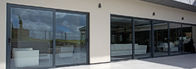 Modern Aluminium Clear Tempered Glass Sliding Door Untuk Ventilasi ISO9001 pintu geser profil aluminium kaca sensor otomatis